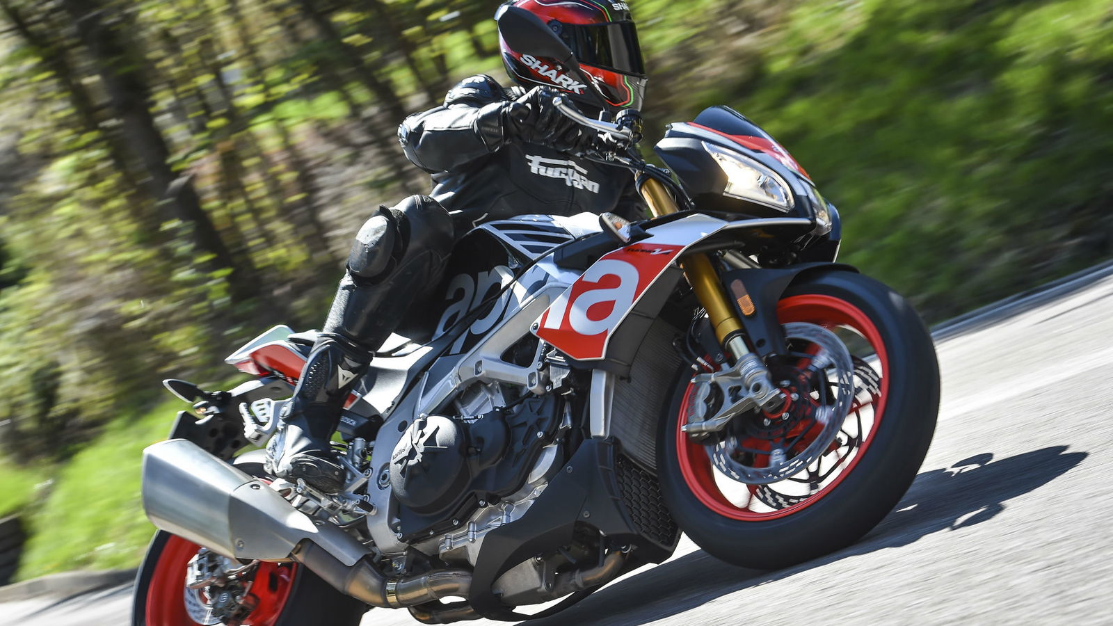 First ride: Aprilia Tuono V4 1100 Factory review